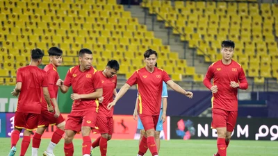 Loại 2 cầu thủ, ông Park sắp đội hình lạ đấu Saudi Arabia