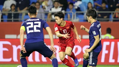 Bất ngờ tuyển Nhật ghi bàn kém Việt Nam, sút xa cũng thua