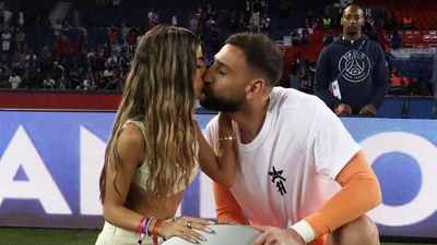 Cướp tấn công sao PSG và bạn gái tại nhà riêng