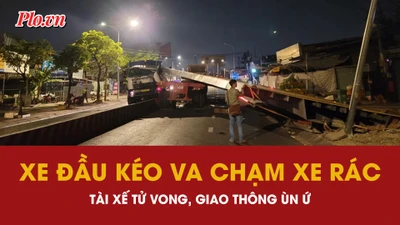 Tấm thép hơn 10 tấn rơi khỏi xe đầu kéo, đè bẹp xe rác, tài xế tử vong