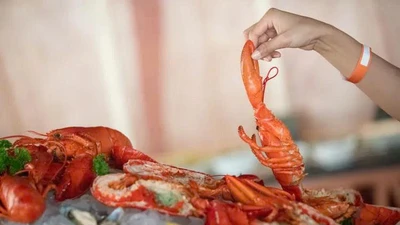 Lợi ích sức khỏe và những lưu ý quan trọng khi ăn tôm hùm thường xuyên