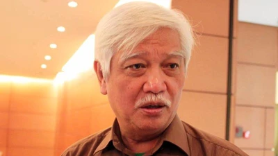 ĐB Dương Trung Quốc: 'Đừng đặt con cháu lên lưng hổ'