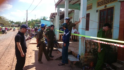 Long An: Kinh hoàng ba mẹ con bị đâm chết tại nhà