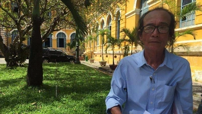 Tranh chấp chiếc máy rửa... 1.000 ly trong 1 giờ