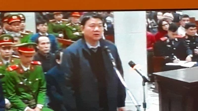 Ông Đinh La Thăng khai gì tại tòa?