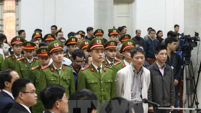 Tòa tuyên phạt ông Đinh La Thăng mức án 13 năm tù