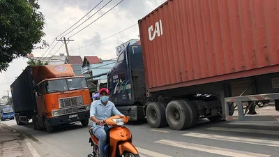 Xóa 'điểm đen' trên đường Nguyễn Duy Trinh, quận 9