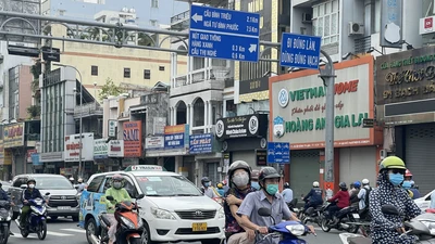 Lý do xăng giảm nhưng các hãng vận tải chưa điều chỉnh giá cước?