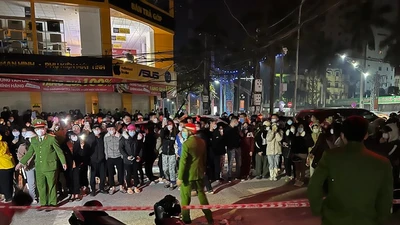 Công an điều tra vụ nữ sinh trộm váy bị chủ shop hành hạ