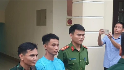 Triệu Quân Sự đã trộm 2 xe đạp trên đường trốn khỏi trại giam