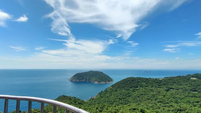 Khám phá vẻ đẹp hoang sơ đảo Hòn Mê ở Thanh Hóa