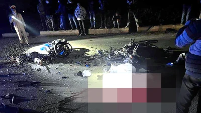 2 xe máy đối đầu, 3 thanh niên tử vong, 2 người trọng thương