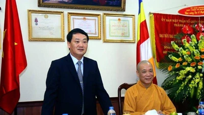 UBTƯ MTTQ Việt Nam chúc mừng đại lễ Phật đản