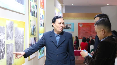 Triển lãm về Trung tướng Đồng Sỹ Nguyên