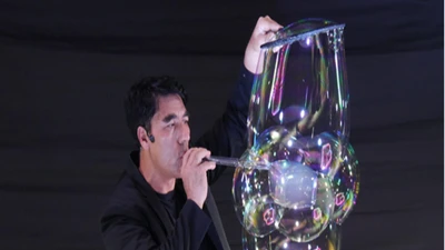 Ngập tràn cảm xúc cùng phù thủy bong bóng Fan Yang