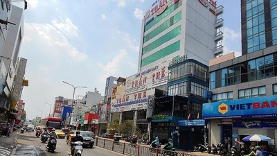 Sở Xây dựng TP.HCM 'muốn' quản toàn bộ công trình đường bộ trong đô thị 