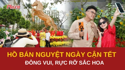 Người dân khắp nơi nô nức check-in đường hoa Phú Mỹ Hưng ngày cuối năm