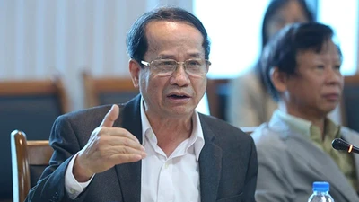 Đấu thầu không phải là 'cây đũa thần' hạ nhiệt giá vàng SJC