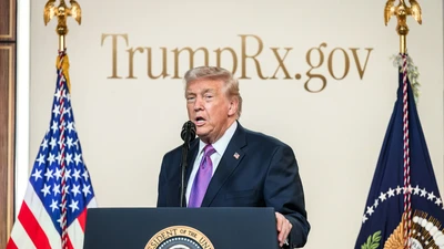 Ông Trump ủng hộ 'thay đổi chế độ' ở Iran, nói 'sức mạnh to lớn' sẽ sớm hiện diện ở Trung Đông