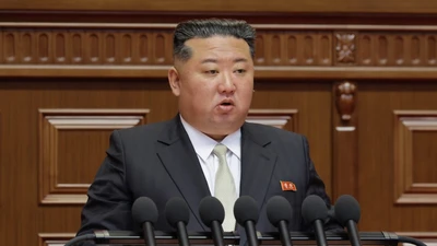 Ông Kim Jong-un nêu khả năng hòa hợp với Mỹ, tuyên bố coi Hàn Quốc là 'kẻ thù vĩnh viễn'
