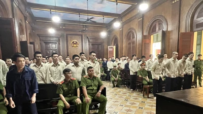 Tuyên án 94 bị cáo mặc áo cam đi đánh nhau ở Bình Tân