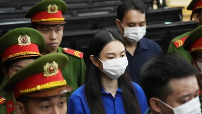 Hoa hậu Thuỳ Tiên nói bất ngờ về kết quả kiểm nghiệm kẹo Kera