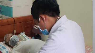 TP.HCM: Hỗ trợ BS đến khám bệnh tại nhà cho người cao tuổi