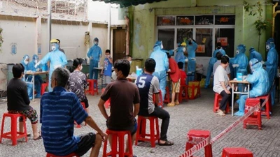 TP.HCM: Xét nghiệm SARS-CoV-2 khẩn 1.900 dân khu Mả Lạng 