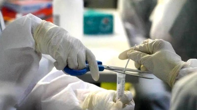 3 ca nhiễm COVID-19 ở TP.HCM đi khám được bệnh viện phát hiện từ đầu