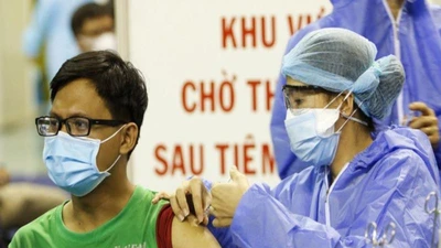 TP.HCM tiêm vaccine ngừa COVID-19 mở rộng cho 30.000 người
