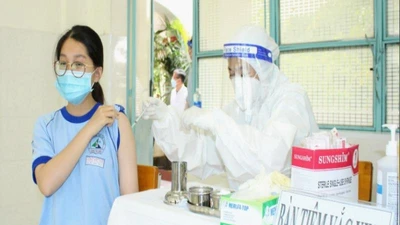 Trẻ nhiễm COVID-19 ở TP.HCM tăng gấp 3 lần