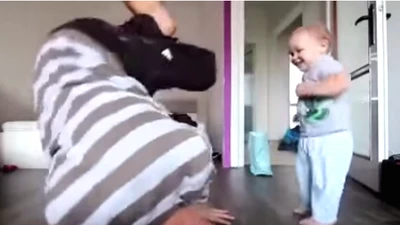 Bé gái học nhảy hip hop siêu đáng yêu