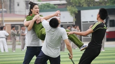 Màn trình diễn võ thuật ấn tượng của học viên trường Trung cấp Cảnh sát