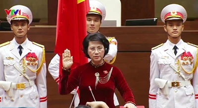 Clip: Chủ tịch Quốc hội Nguyễn Thị Kim Ngân tuyên thệ nhậm chức 