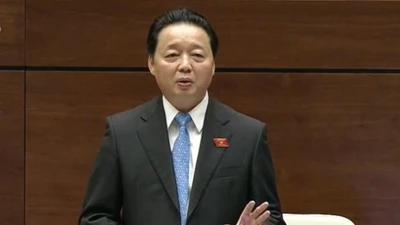 Bộ trưởng Trần Hồng Hà: 'Biển miền Trung đã an toàn'