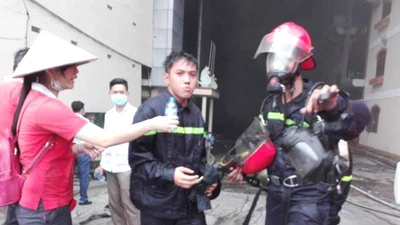 Cận cảnh vụ cháy tại Khu công nghiệp Trà Nóc