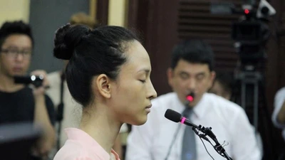 Chủ tọa thẩm vấn Phương Nga về 16,5 tỉ