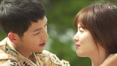 Xem Song Hye Kyo 'bén duyên' Song Joong Ki trong phim