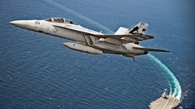 Chiến đấu cơ Mỹ lần đầu cất cánh từ siêu tàu sân bay