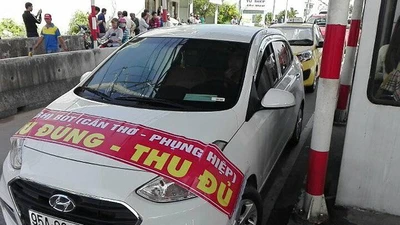 Tài xế phản đối thu phí, BOT Cần Thơ-Phụng Hiệp xả trạm