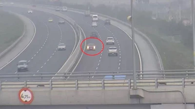  Ô tô chạy ngược chiều trên cao tốc Hà Nội - Hải Phòng