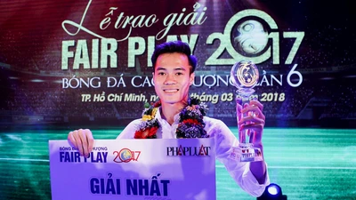 Giây phút đăng quang Fair Play đầy bất ngờ của Văn Toàn