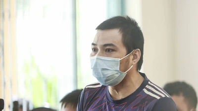 VKS đề nghị mức án 9 đến 10 năm tù đối với người tình của mẹ đánh chết bé trai 18 tháng