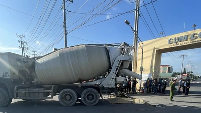 Va chạm với xe bồn, cô gái 18 tuổi đi xe máy tử vong 