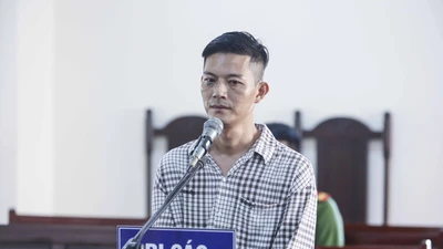 Bùi Hoàng Hiệp bị đưa ra Xét xử vụ đưa người vượt biên từ tin báo của Báo Pháp Luật TP.HCM