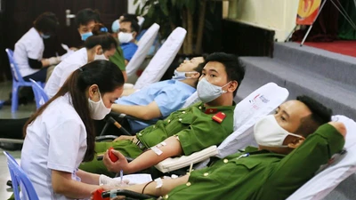 Hơn 1.400 công an Đà Nẵng tham gia hiến máu tình nguyện