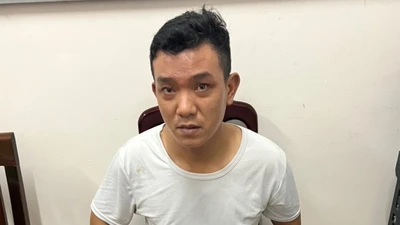 Đà Nẵng: Bắt nam thanh niên chuyên cạy cốp xe máy của khách tắm biển