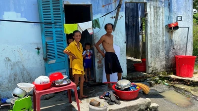 Gia đình ‘rất khác’ ở Đà Nẵng sẽ được làm khai sinh nhưng để trống họ