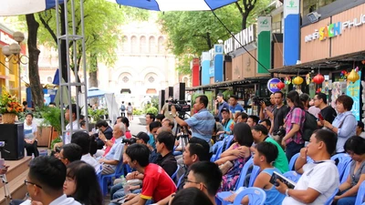 Ông Đoàn Ngọc Hải dẹp bãi xe, Đường Sách TP.HCM kêu cứu