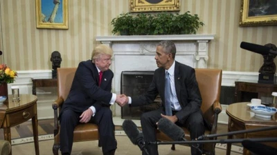 Vợ chồng Obama hoan nghênh vợ chồng Trump tại Nhà Trắng